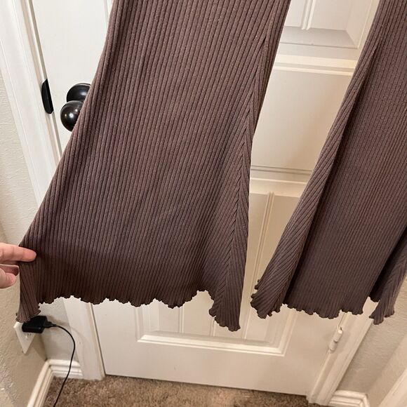 Aerie Kick-It Ribbed Mid Rise Super Flared Pants Brown Womens Size S Pull On - Picture 4 of 11